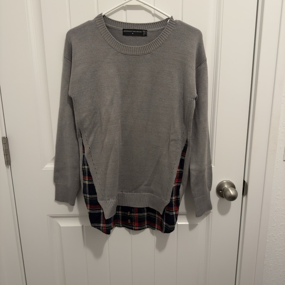 Goodnight Macaroon Women's Gray Tunic Sweater Attached Plaid Bottom Size 8